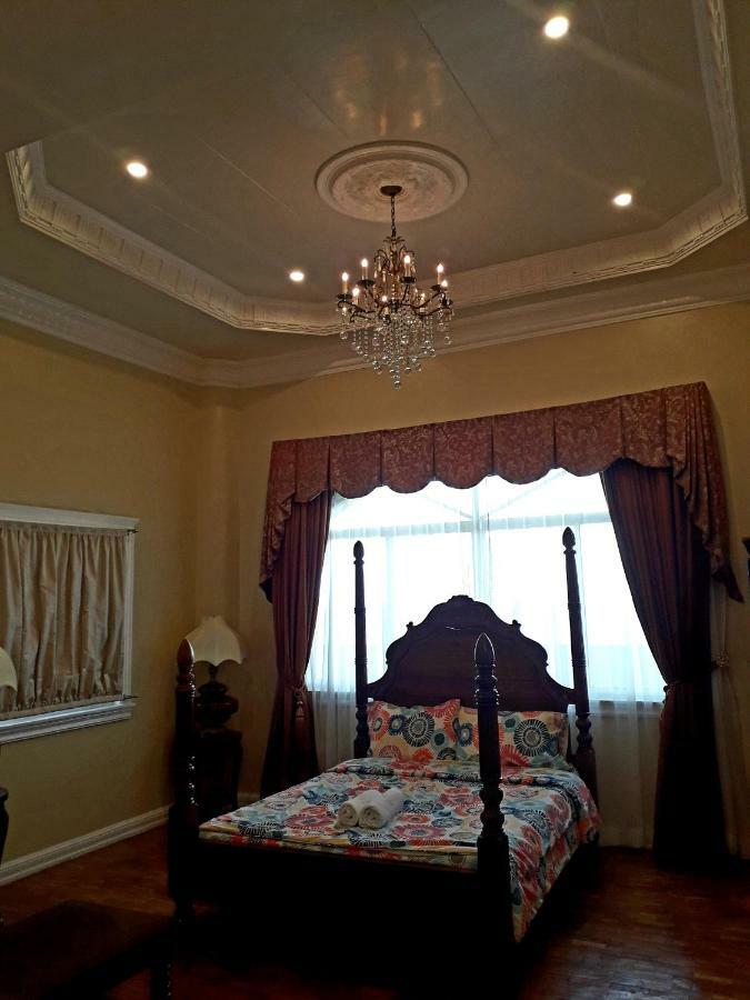 Villa Canoy's Mansion Apartelle *