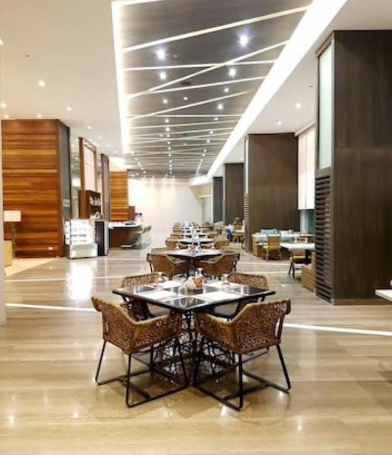 Apartment Grand Condo-hotel With Breathtaking Seaside Views In Lapu-lapu, Cebu *