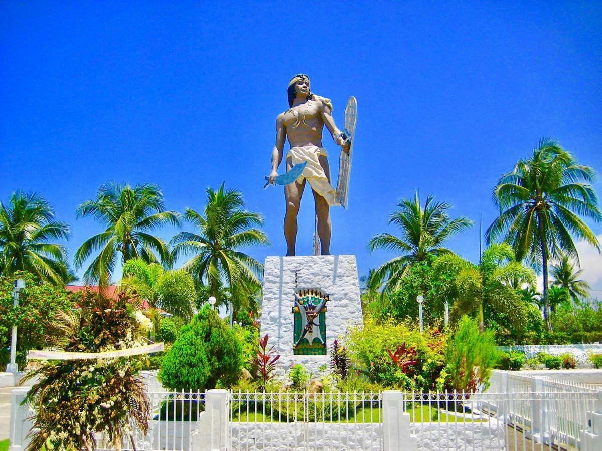 Grand Condo-hotel With Breathtaking Seaside Views In Lapu-lapu, Cebu *