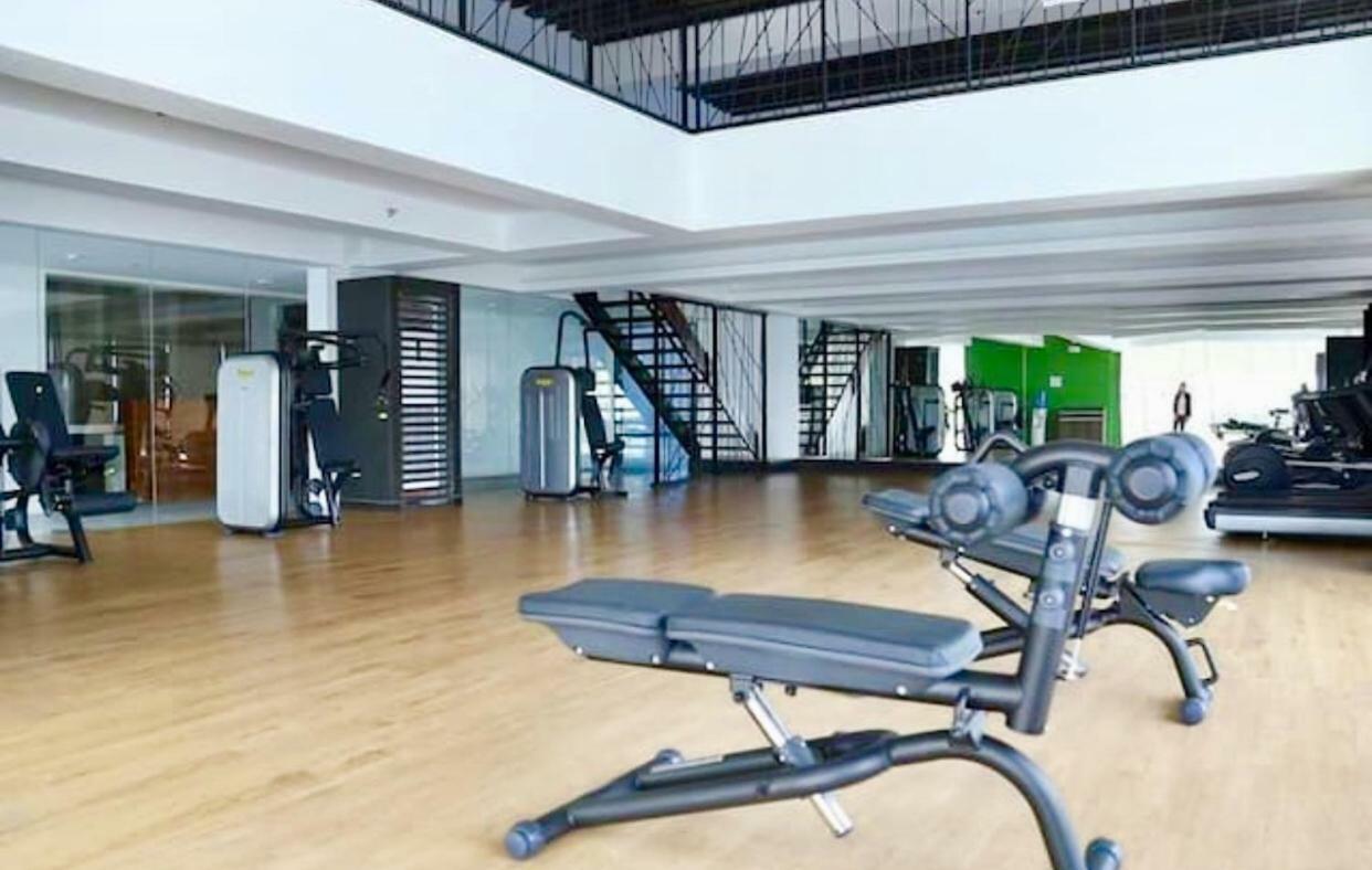Grand Condo-hotel With Breathtaking Seaside Views In Lapu-lapu, Cebu Apartment *