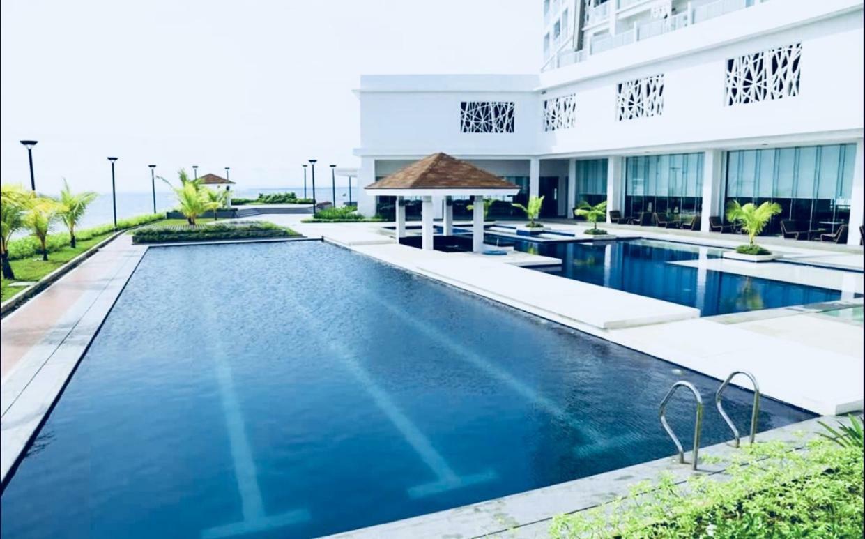 Grand Condo-hotel With Breathtaking Seaside Views In Lapu-lapu, Cebu Lapu-Lapu City
