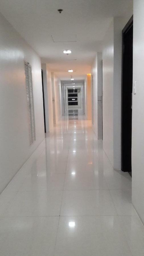 Apartment Fully Furnished Unit In Mandaue City, With Fast Wifi And Cable Tv *