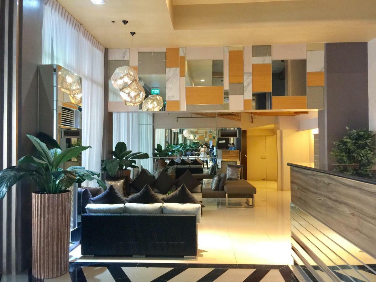 A Cozy Fully Furnished Private In Unit. *