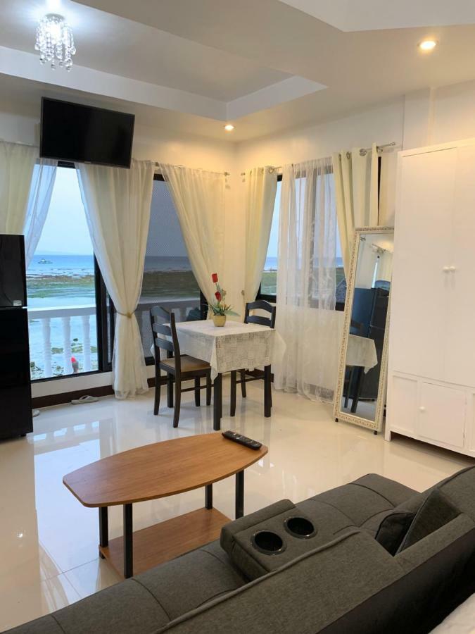 Luna Travellers - Front Guest house *