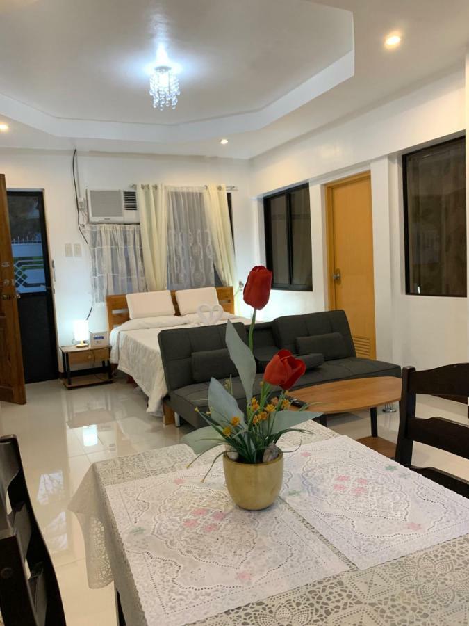 Luna Travellers - Front Guest house *