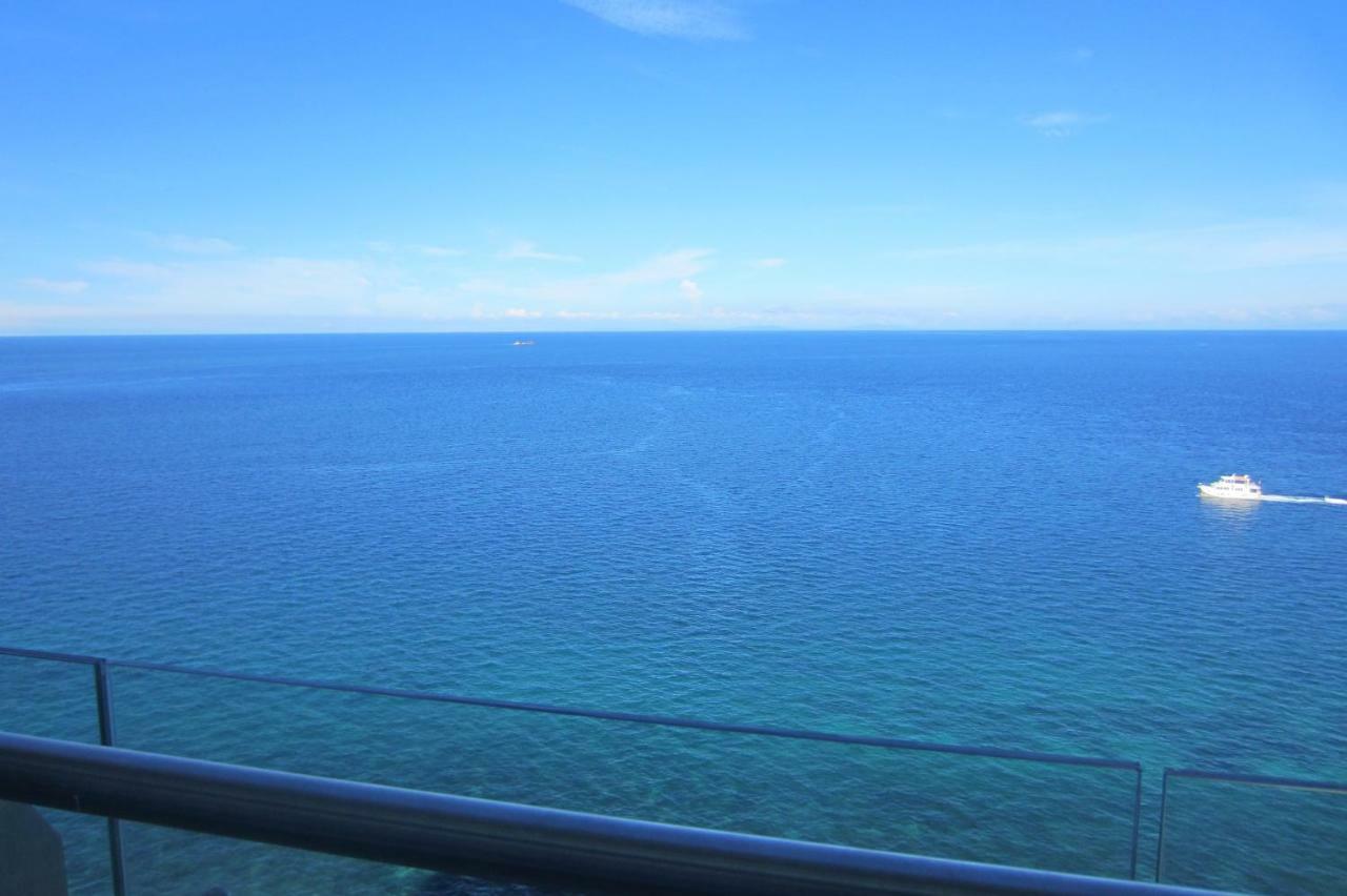 Oceanfront At Arterra, Fast Wifi, Nflix, Kitchen -c Lapu-Lapu City