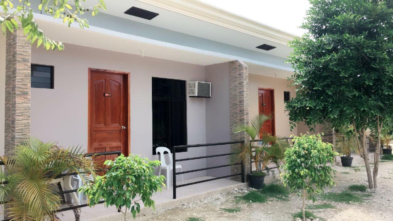 Grae's Apartelle Hostel Moalboal