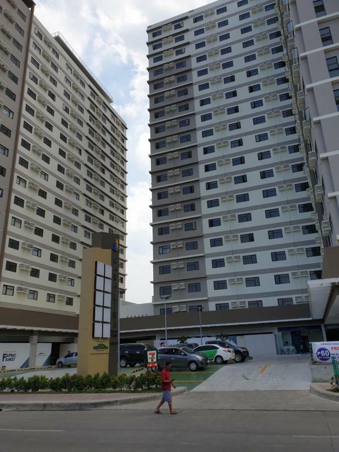 Modern & Comfy - 10 Mins To Sm Seaside Apartment