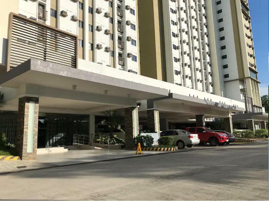 Apartment 500mbps Wi-fi 2 Largest 2 Bdrm In Grand Residences
