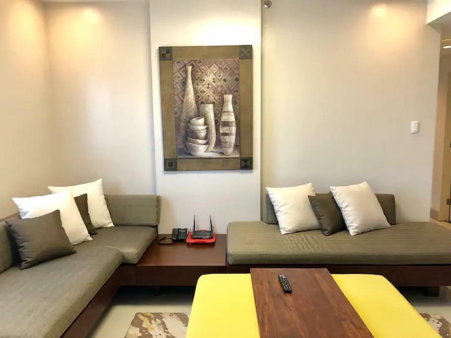 Apartment 500mbps Wi-fi 2 Largest 2 Bdrm In Grand Residences