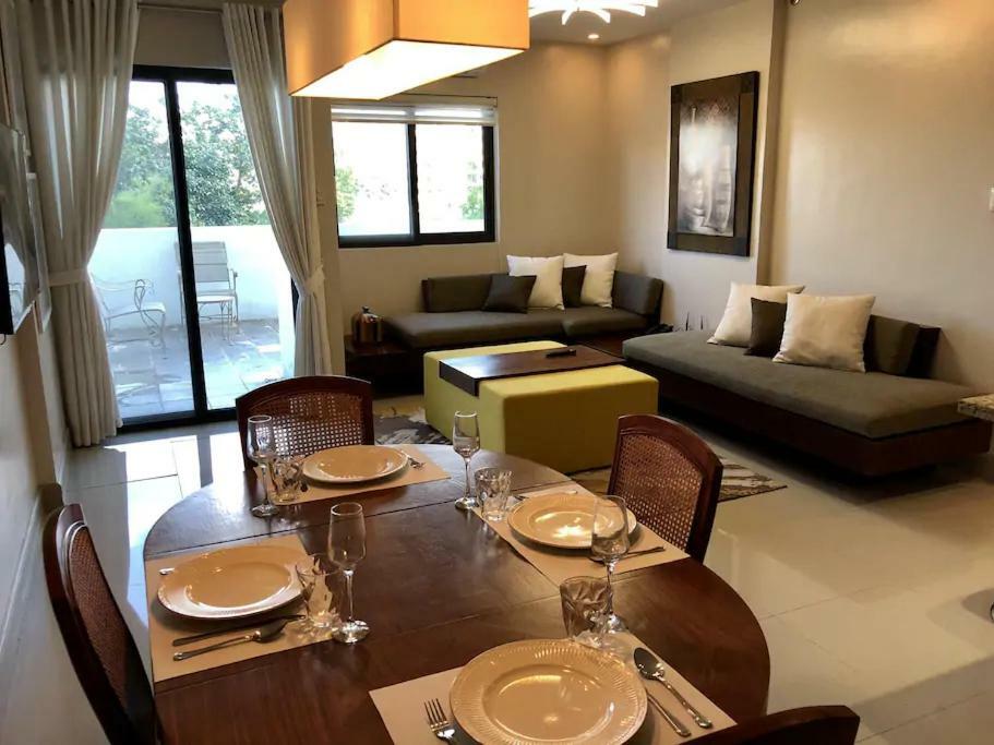 Apartment 500mbps Wi-fi 2 Largest 2 Bdrm In Grand Residences Cebu