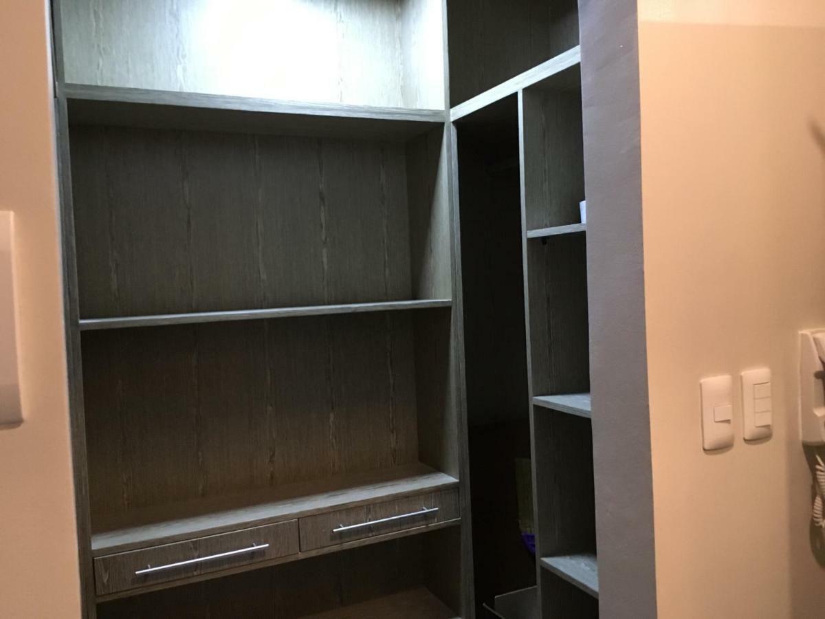 500mbps Wi-fi 2 Largest 2 Bdrm In Grand Residences Apartment *