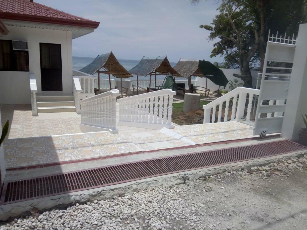 Luna Travellers - Front * Oslob
