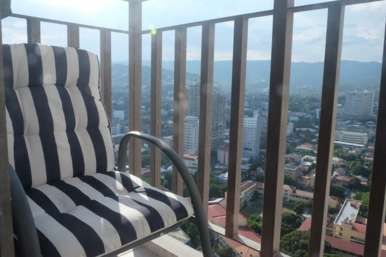 Horizons 101 - Panoramic View By St. Therese Apartment *