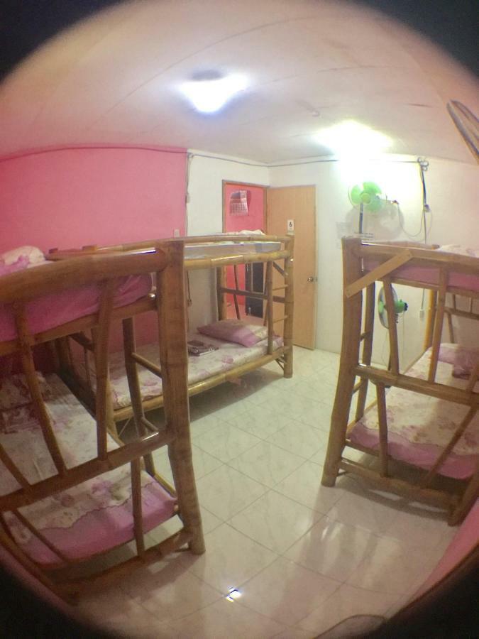 Hostel J & C *