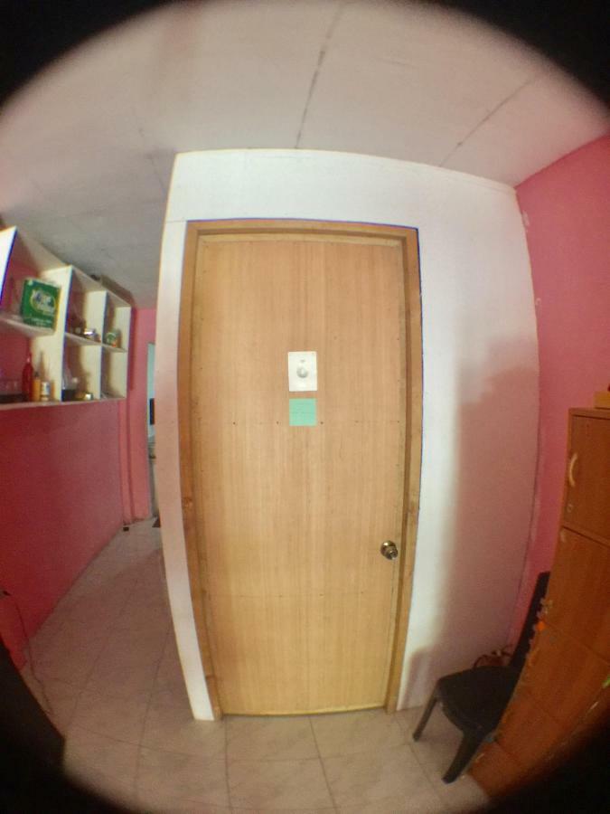 J & C Hostel *