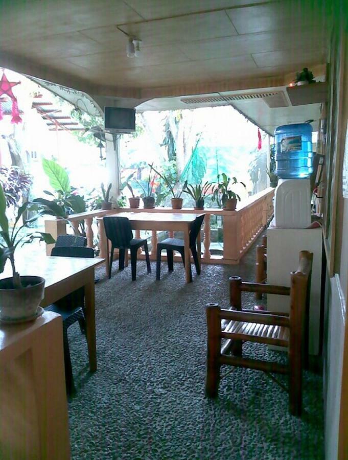 Guest house Emoks Moalboal