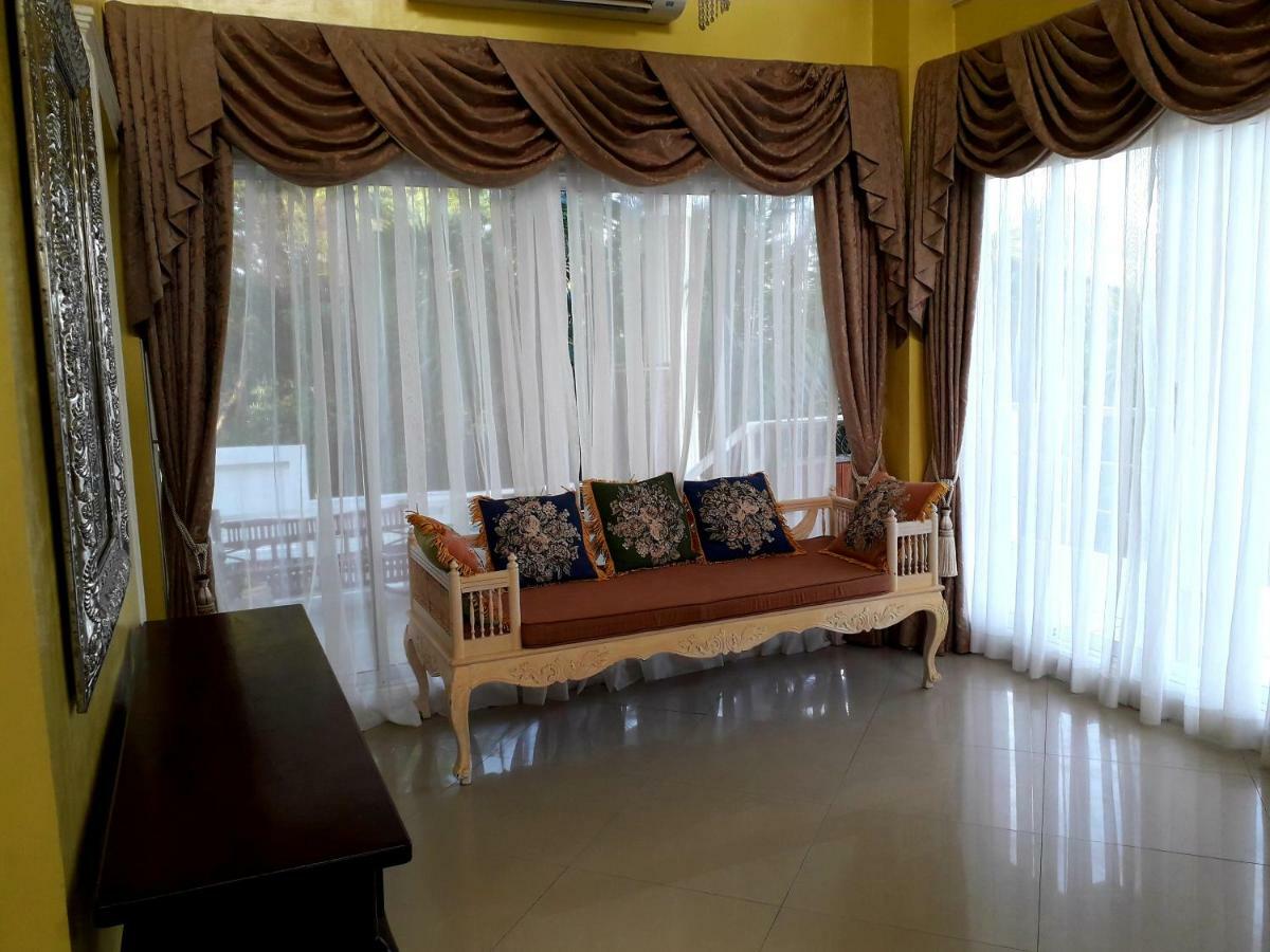 Villa Canoy's Mansion Apartelle *