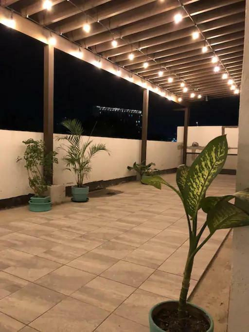 500mbps Wi-fi 2 Largest 2 Bdrm In Grand Residences * Cebu