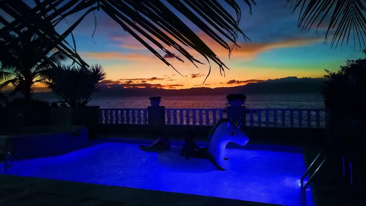 Oceanfront Paradise 3* Moalboal
