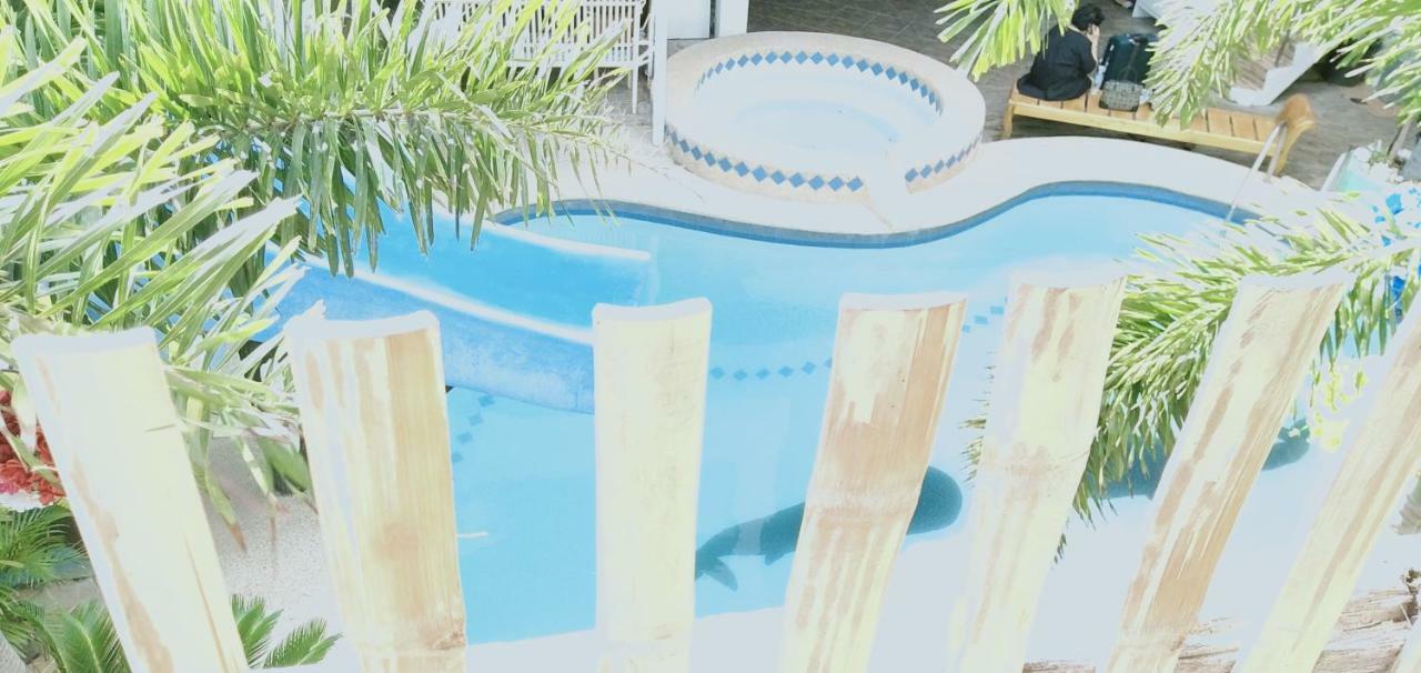 Sascha's Resort 3*