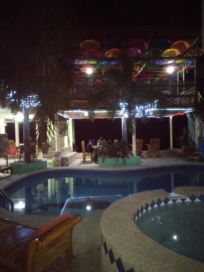 Sascha's Resort 3*