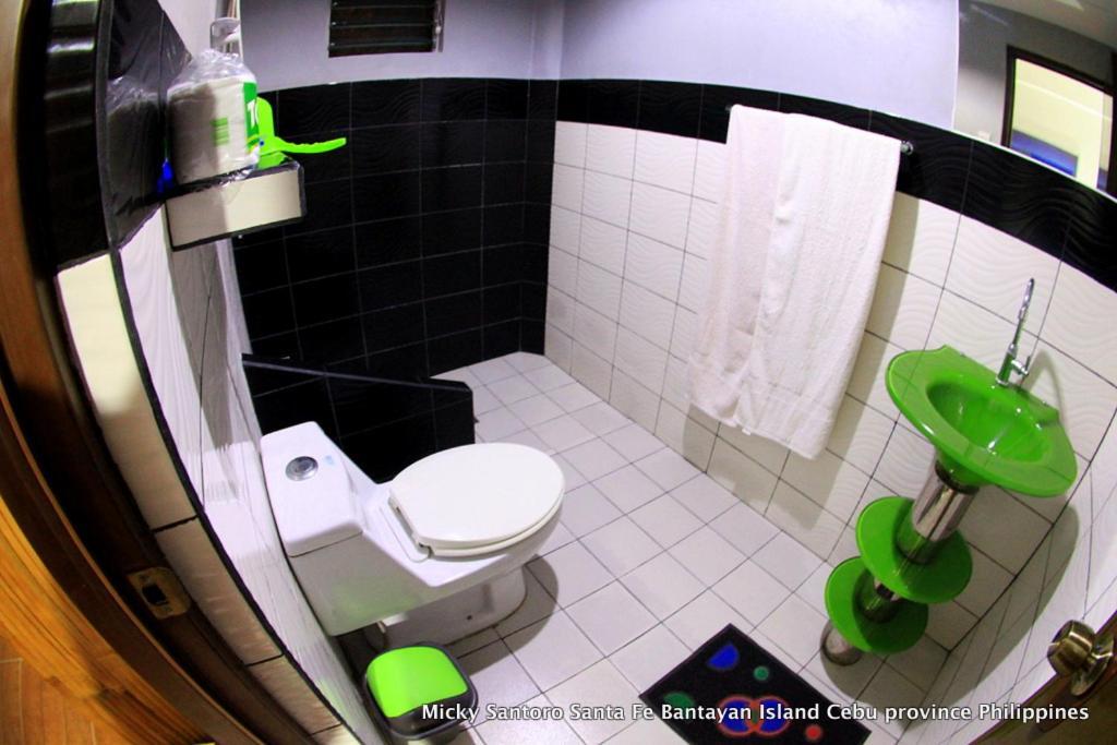 Micky Santoro & Restaurant Hotel Santa Fe (Cebu)
