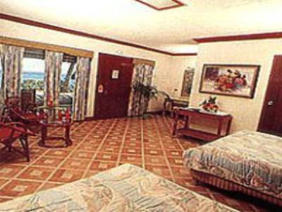Tambuli Club East 4*
