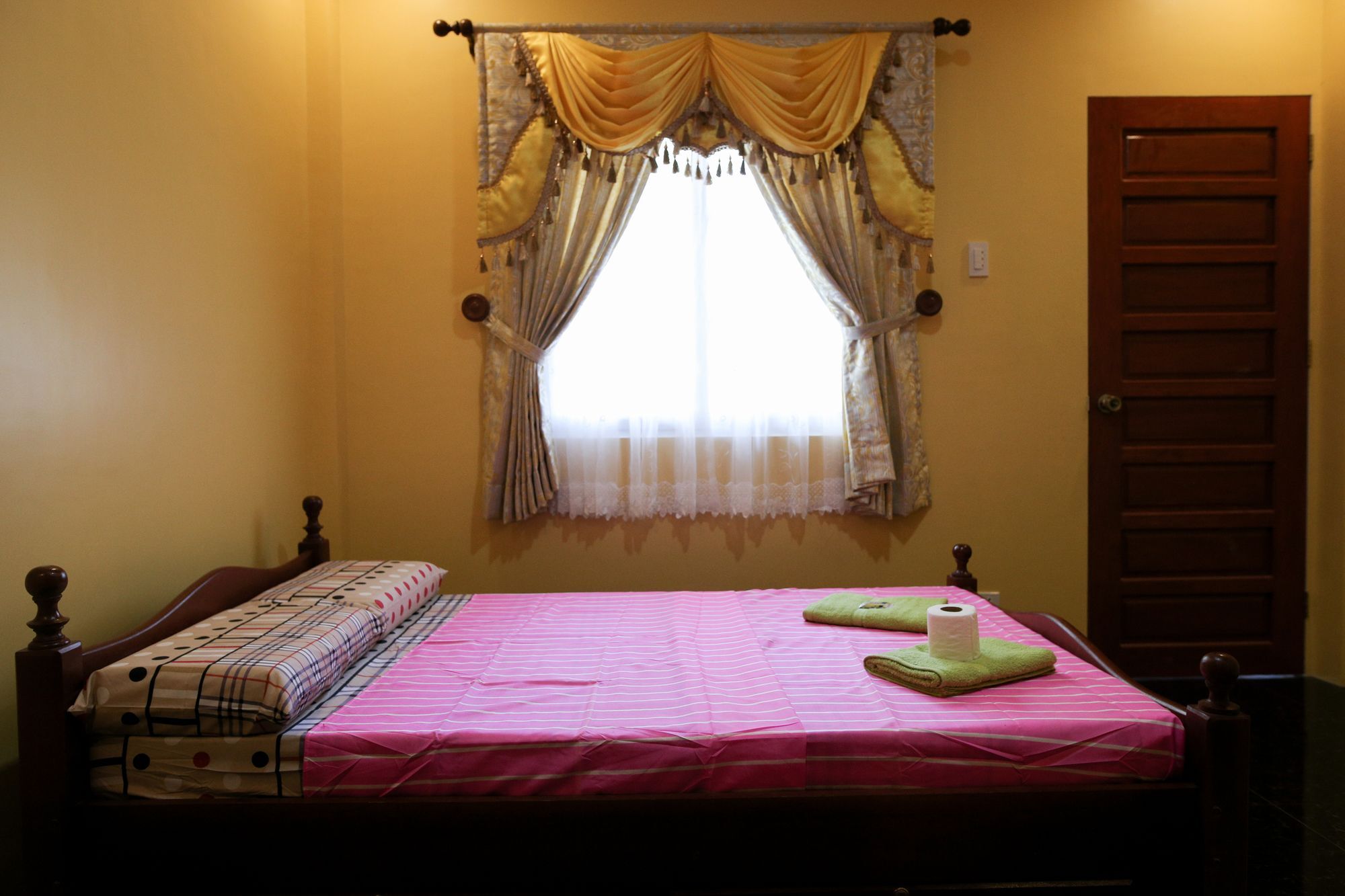 Luzmin Bh - Pink House Apartment