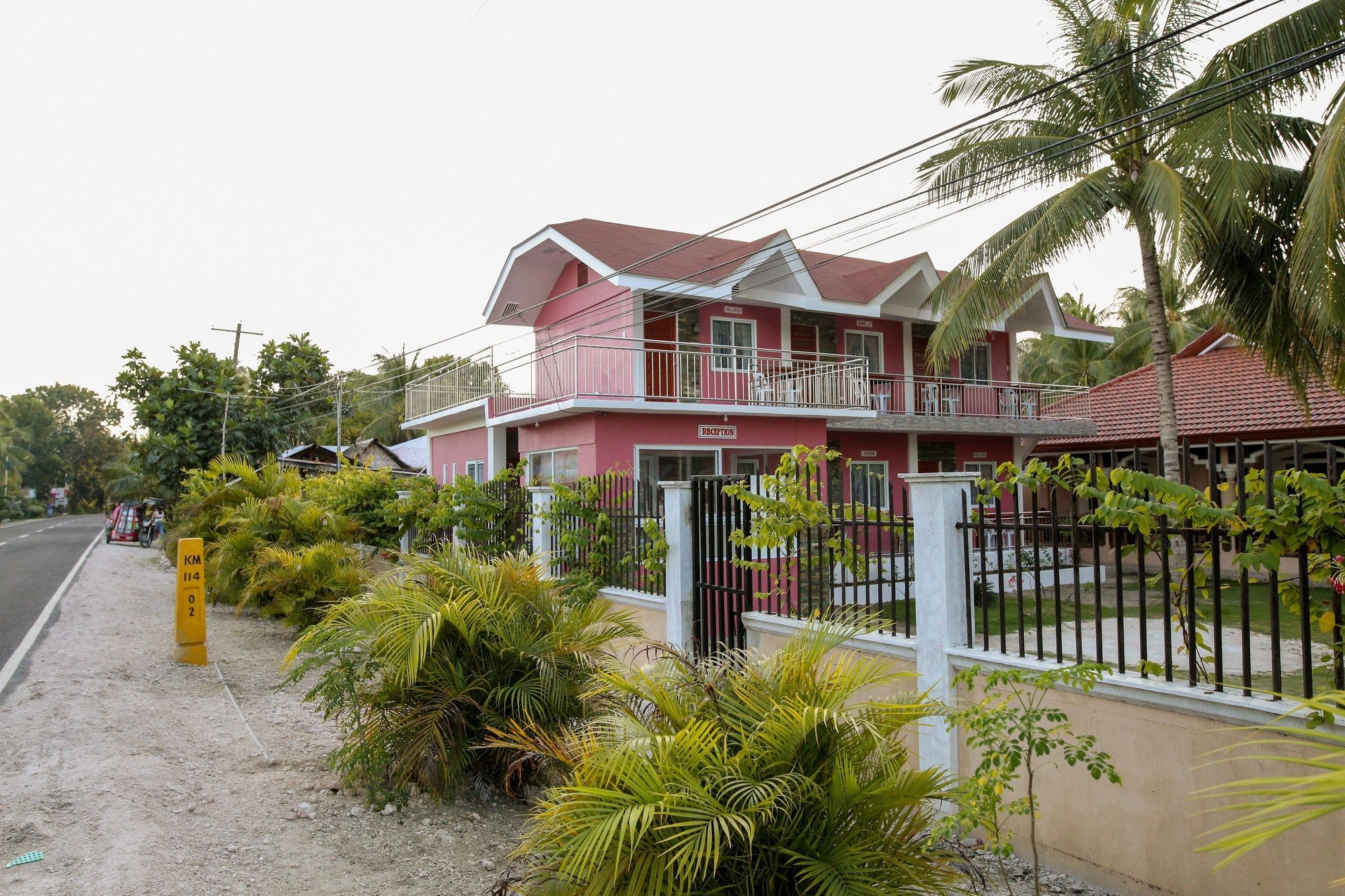 Luzmin Bh - Pink House