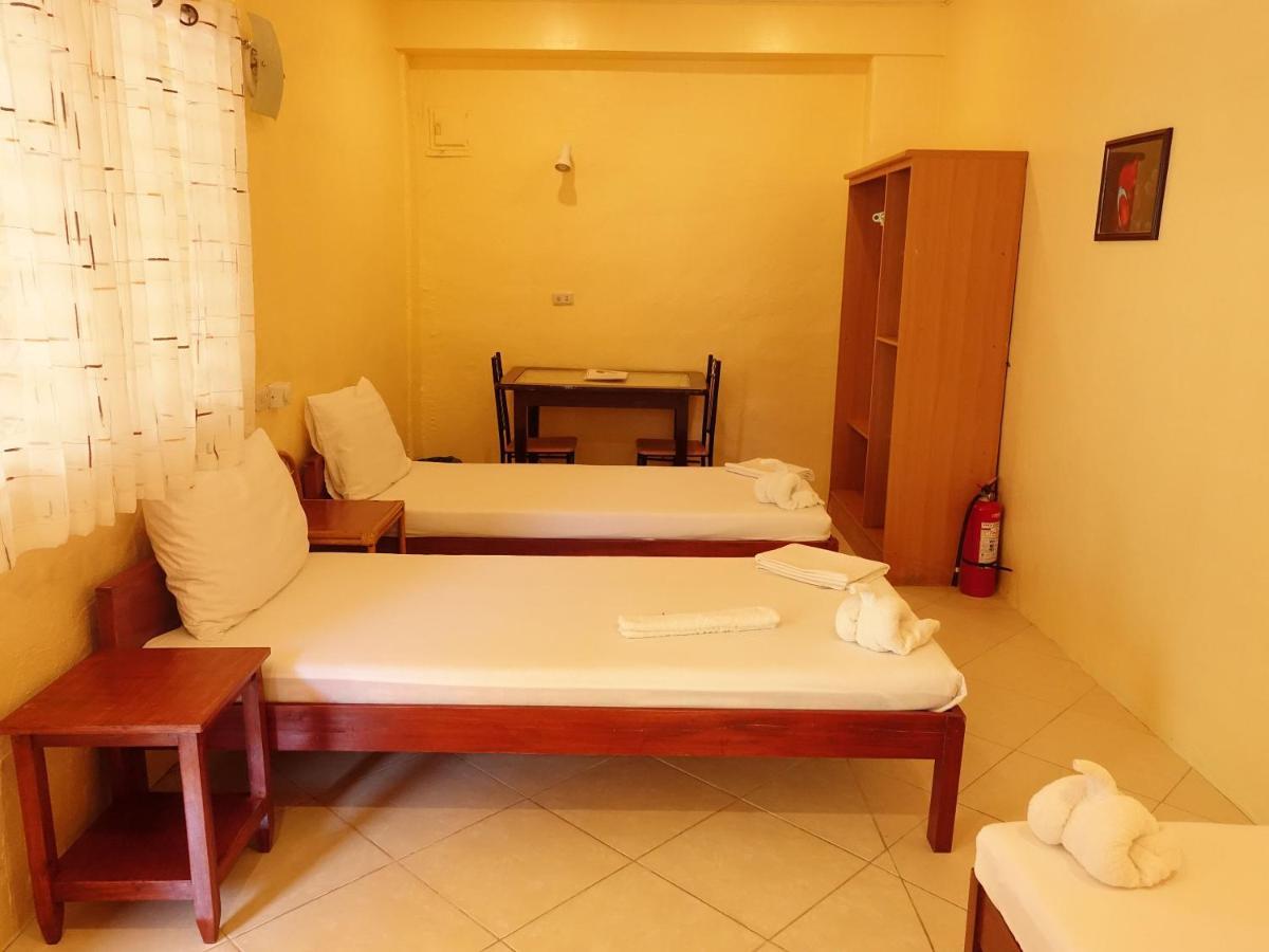 The Blue Abyss Resort Moalboal