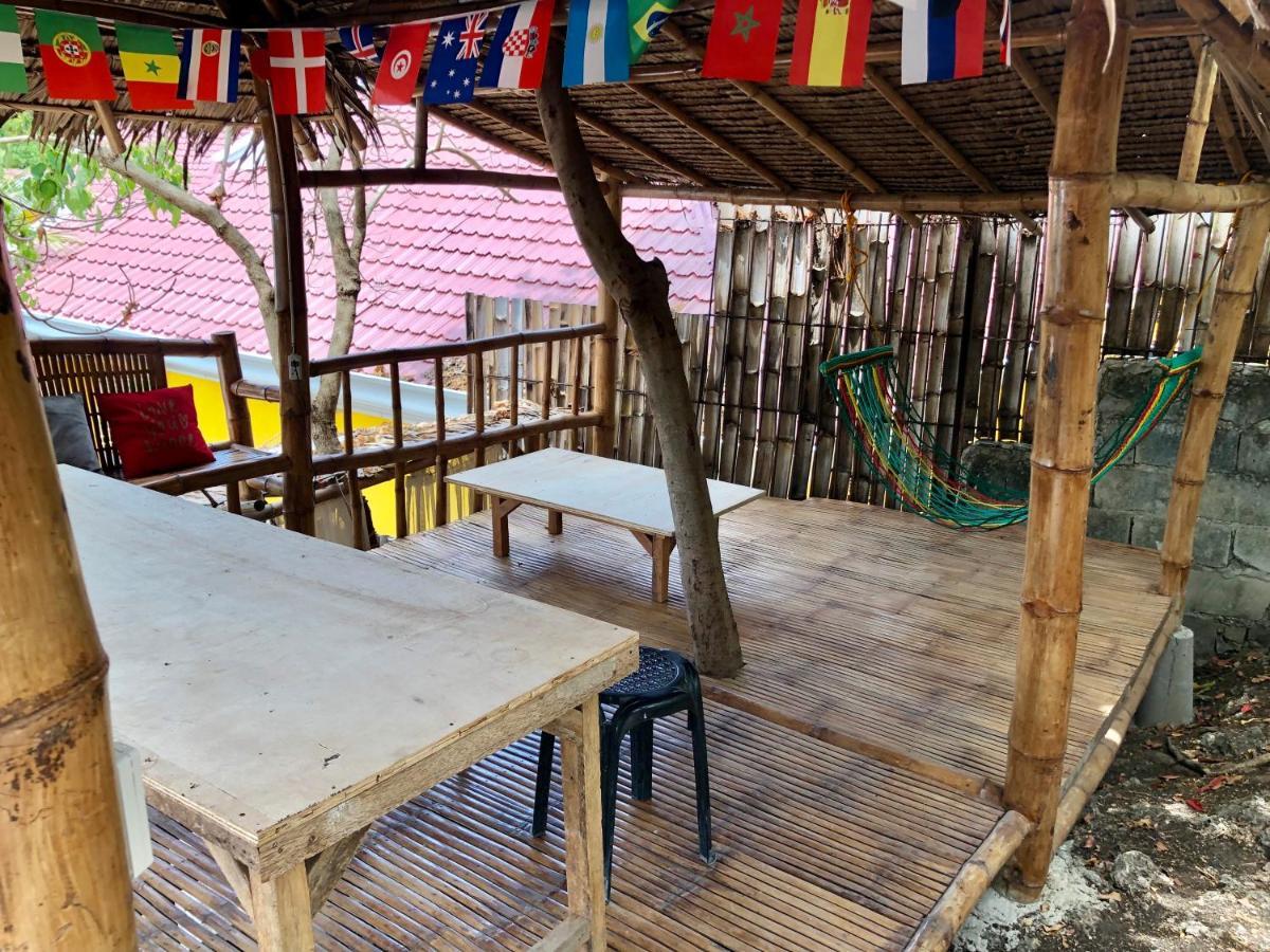 Lionfish Backpackers (adults Only) * Logon