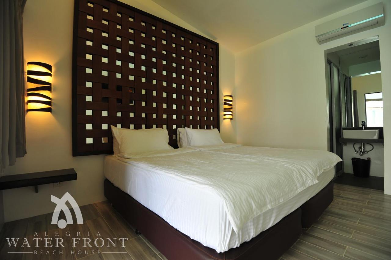 Resort Alegria Water Front House
