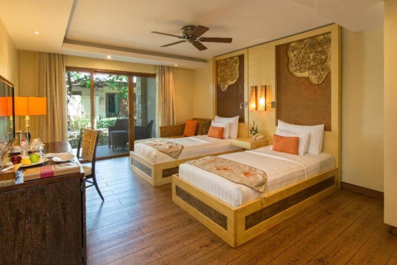 Resort Crimson And - Mactan Island, Cebu 5*