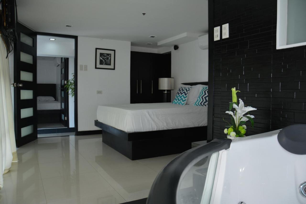 Apartment Elegance On Top Of The World Panorama
