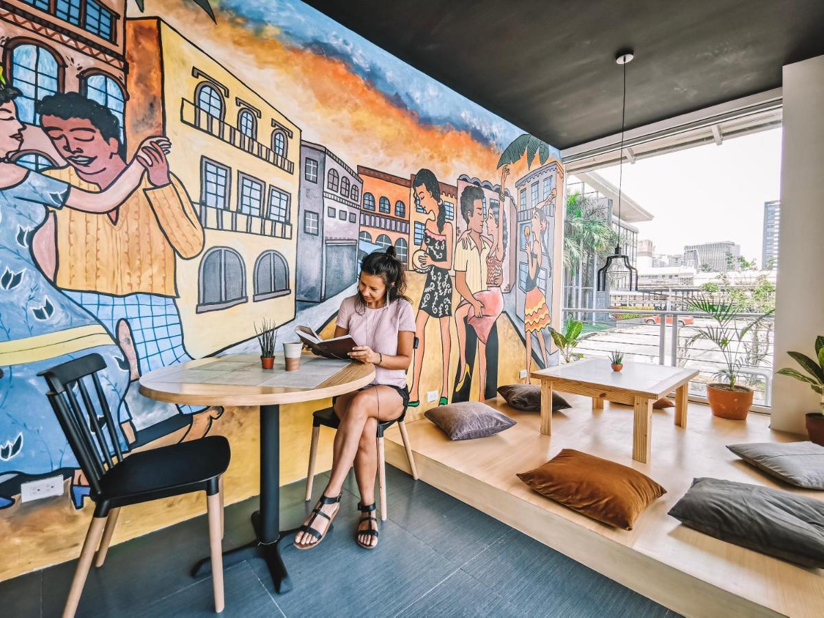 Hostel Murals Sleepbox (adults Only) *