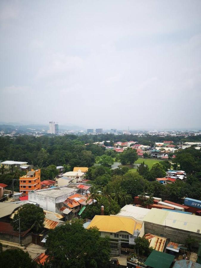 Apartment Bamboo Bay Condominium: Urban Near Hospitals & Malls Cebu
