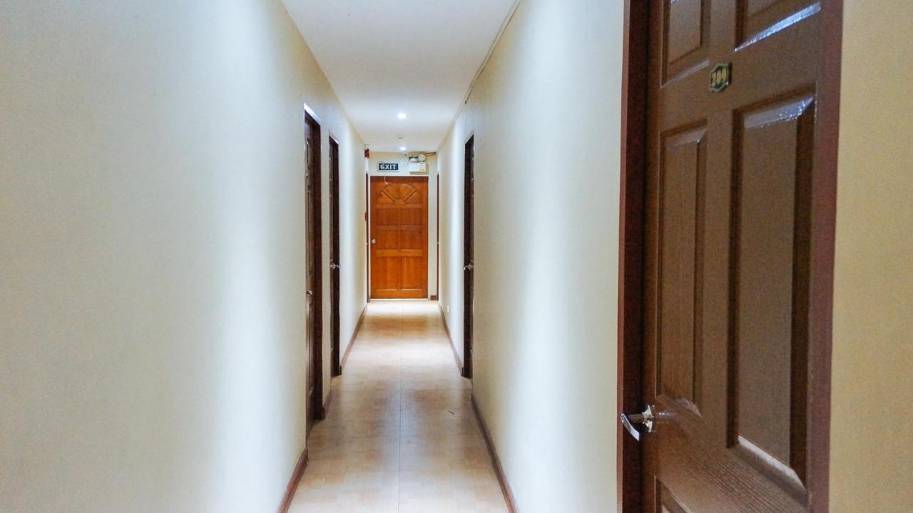 Reddoorz Near Talisay District Hospital Hotel Candulawan