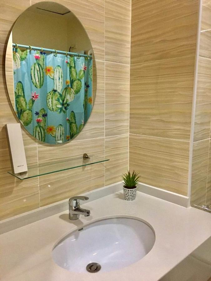 Fully Furnished Studio Unit At Bamboo Bay Mandaue And Area Apartment *