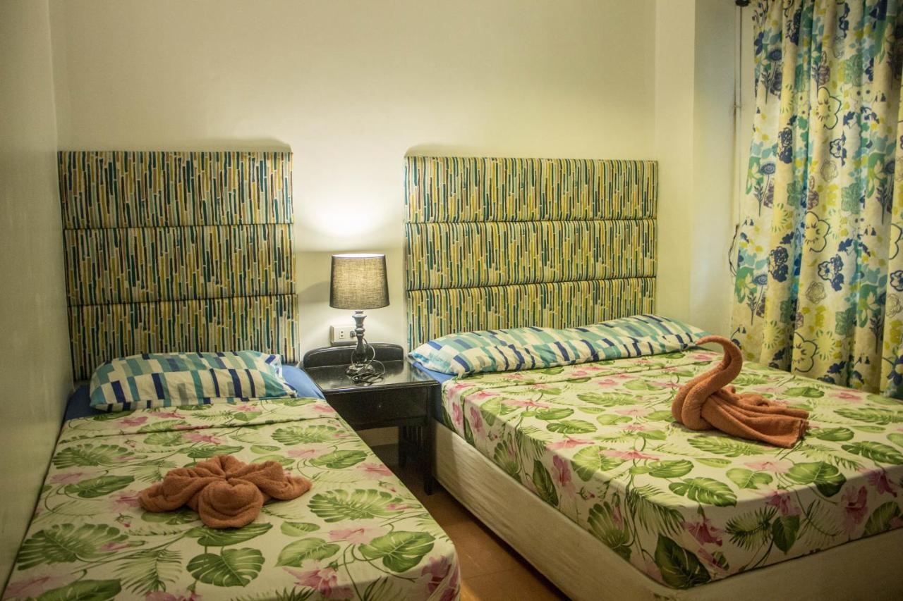Hostel Naps & Maps *