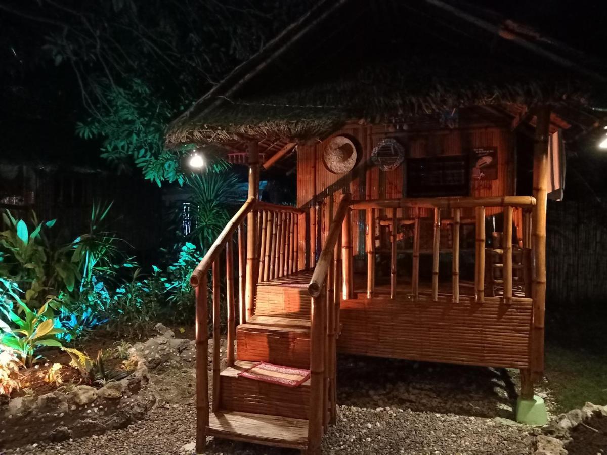 Bamboo House / Bed & Breakfast Moalboal
