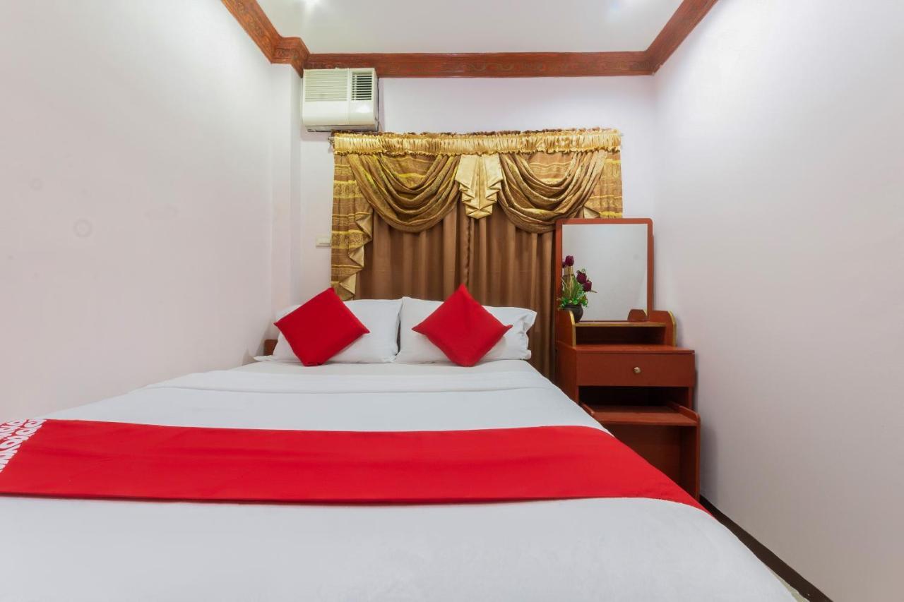 Oyo 491 J & H Hotel Cebu