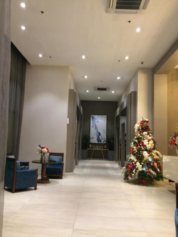 Horizons 101 - Panoramic View By St. Therese Apartment