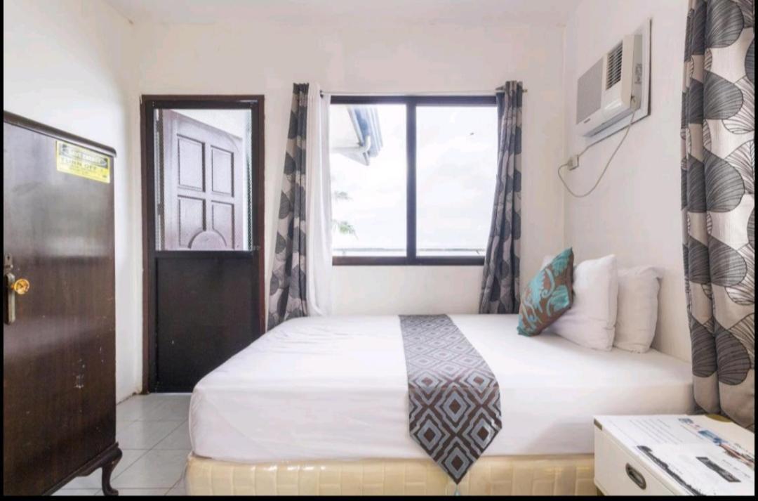 Guest house Bonbon Beach House