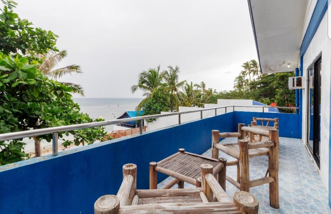 Guest house Bonbon Beach House