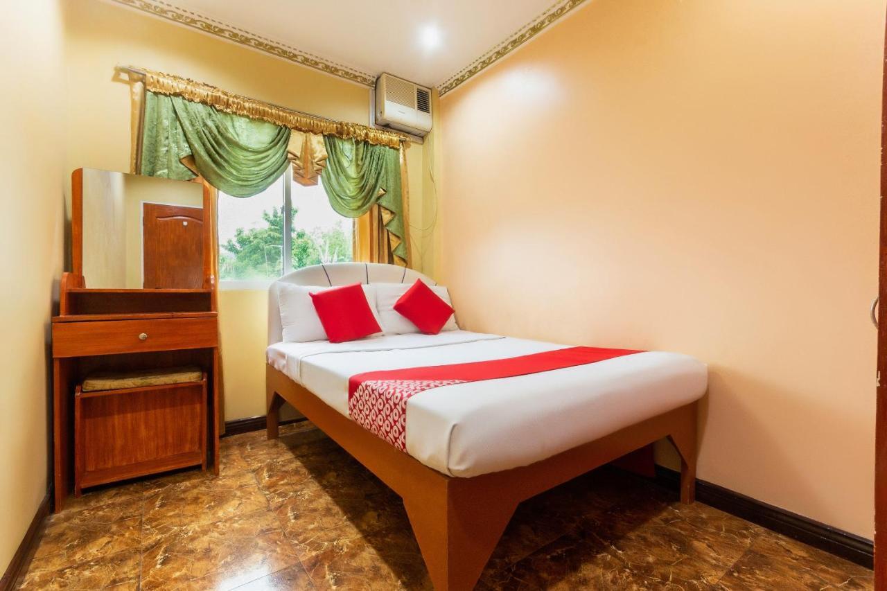 Hotel Oyo 491 J & H