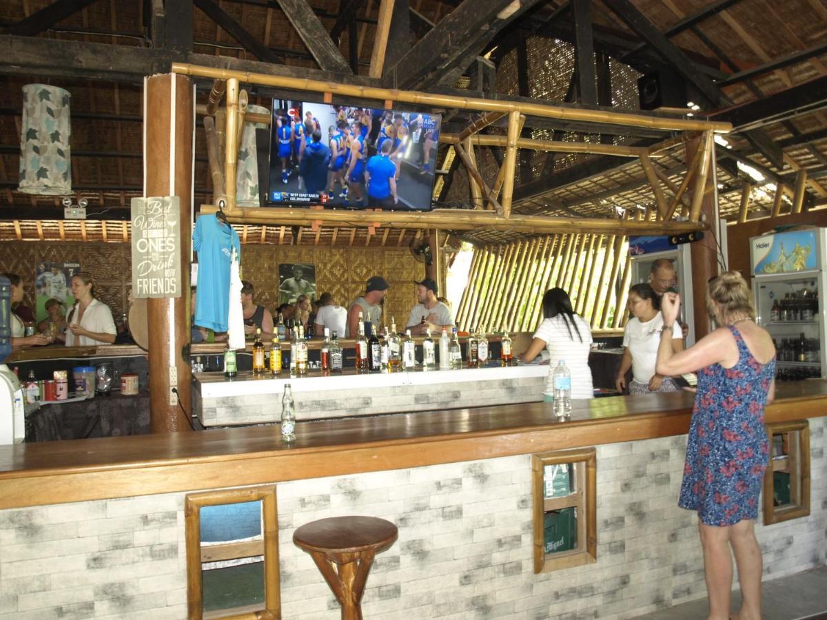 Resort The Shark's Tail Dive