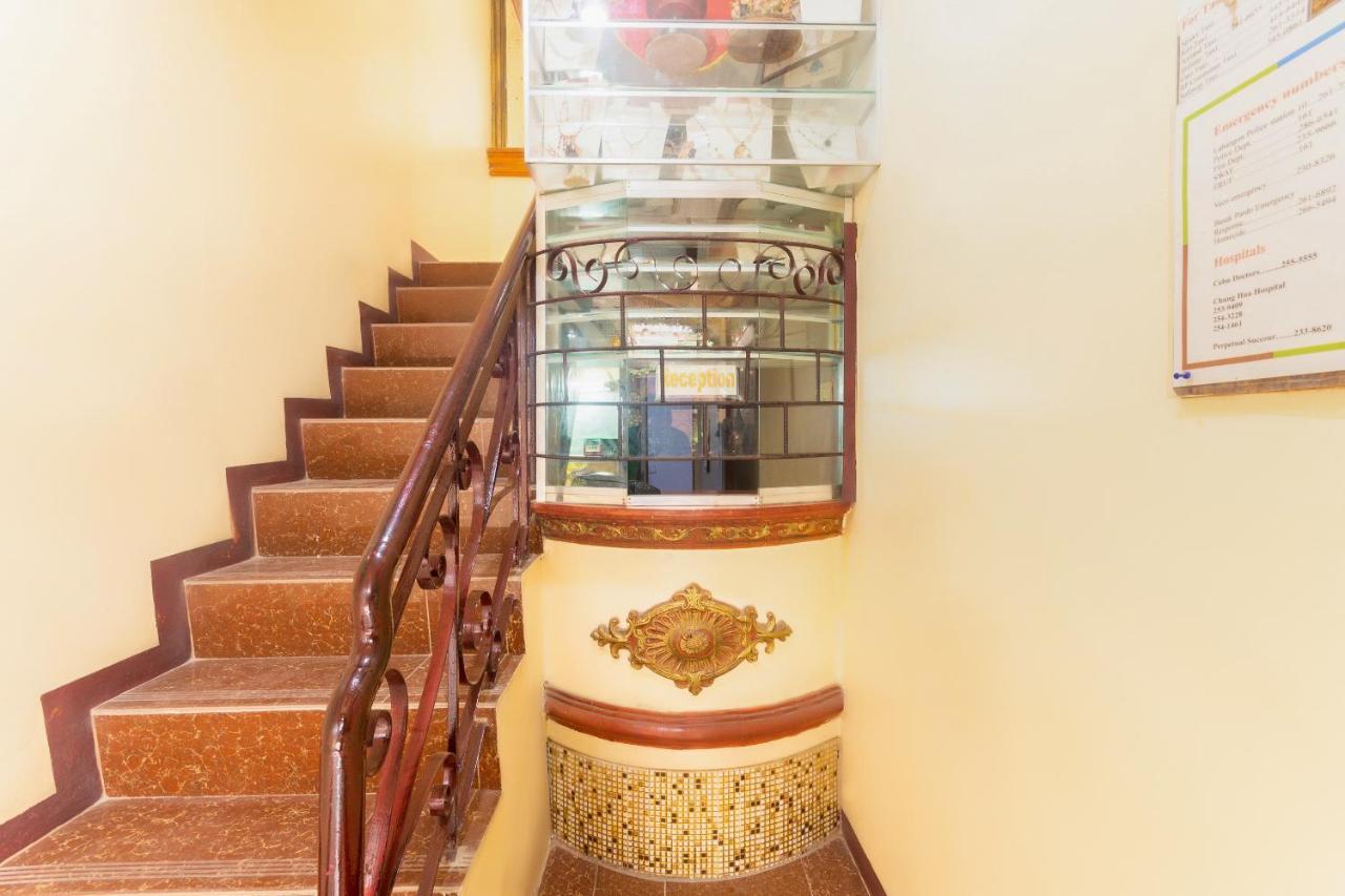 Hotel Oyo 491 J & H