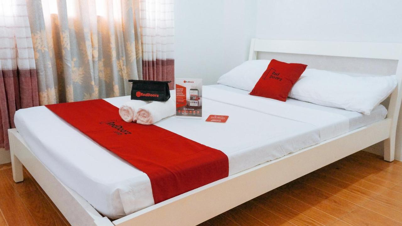 Inn Reddoorz Near Town Center