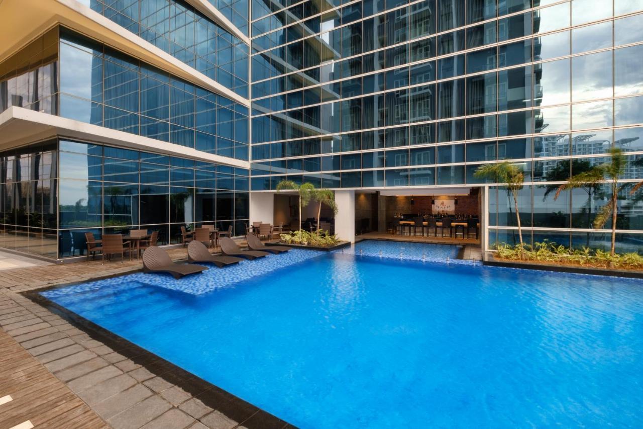 Savoy Mactan